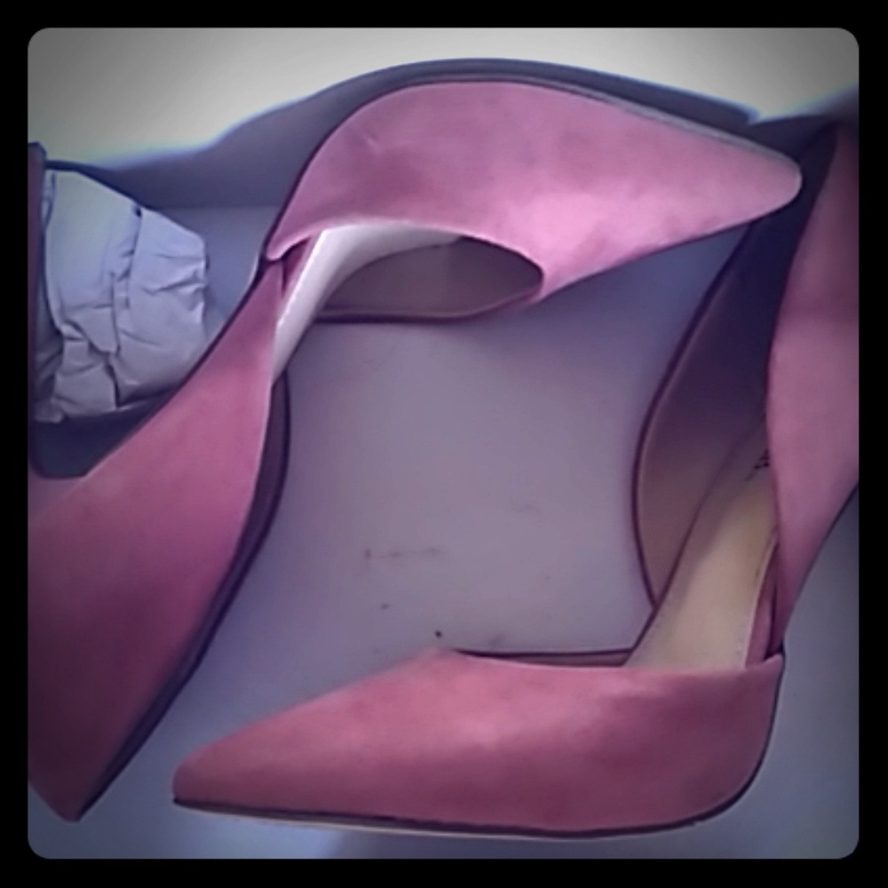 Mauve pumps